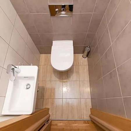 Bright 1 Bdr In Vivid Paupys By Urban Rent