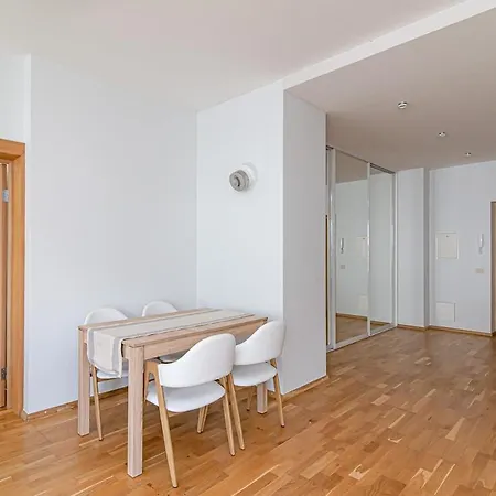 Bright 1 Bdr In Vivid Paupys By Urban Rent Apartment