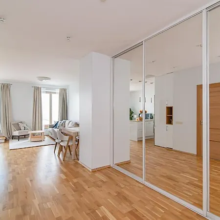 Bright 1 Bdr In Vivid Paupys By Urban Rent Apartment Vilnius