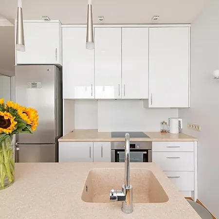 Bright 1 Bdr In Vivid Paupys By Urban Rent *