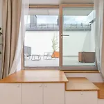 Bright 1 Bdr In Vivid Paupys By Urban Rent *